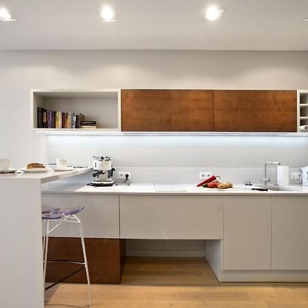 Triton Park Accommodation By P&O Serviced Apartments วอร์ซอ ภายนอก รูปภาพ