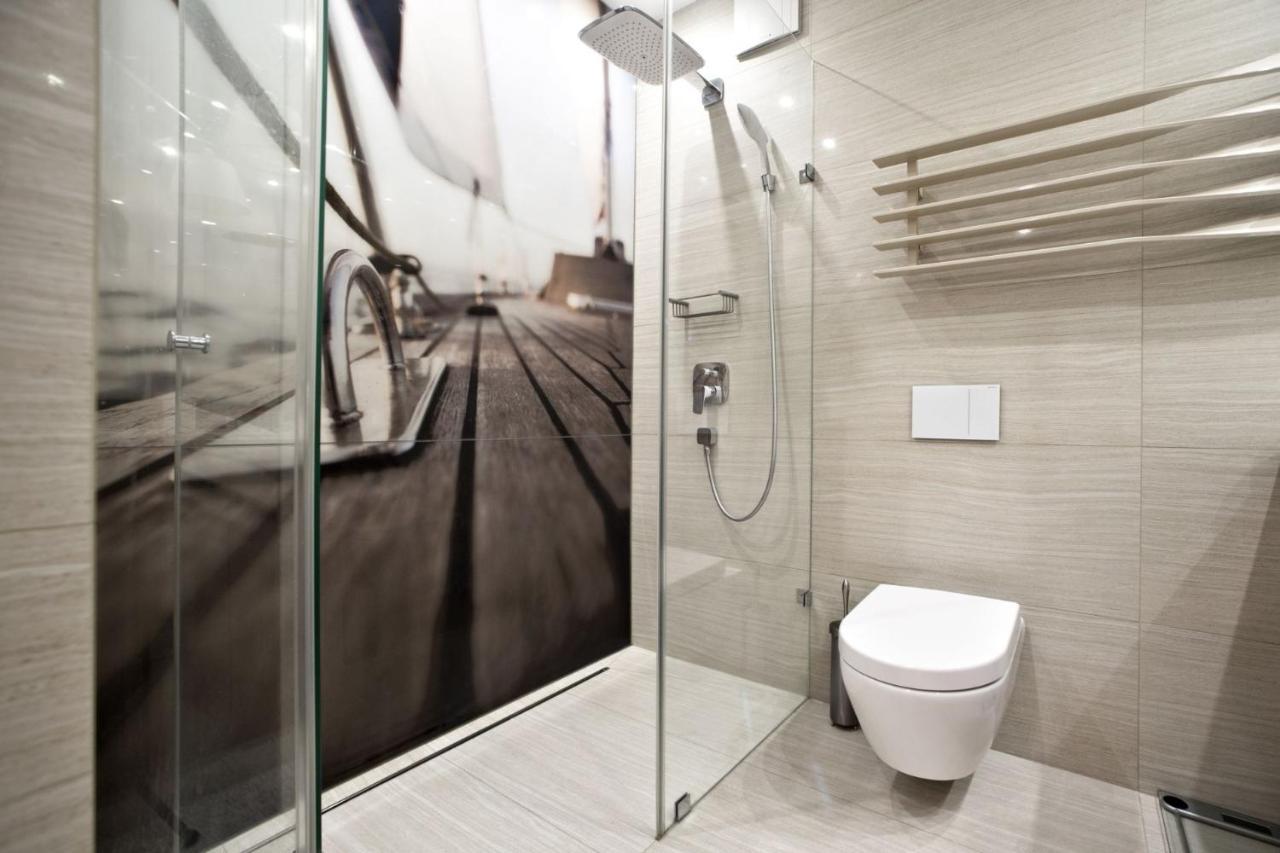 Triton Park Accommodation By P&O Serviced Apartments วอร์ซอ ภายนอก รูปภาพ