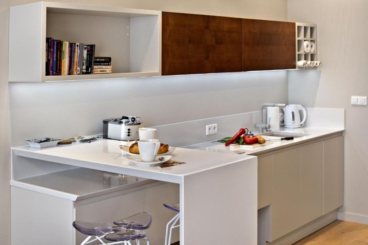 Triton Park Accommodation By P&O Serviced Apartments วอร์ซอ ภายนอก รูปภาพ